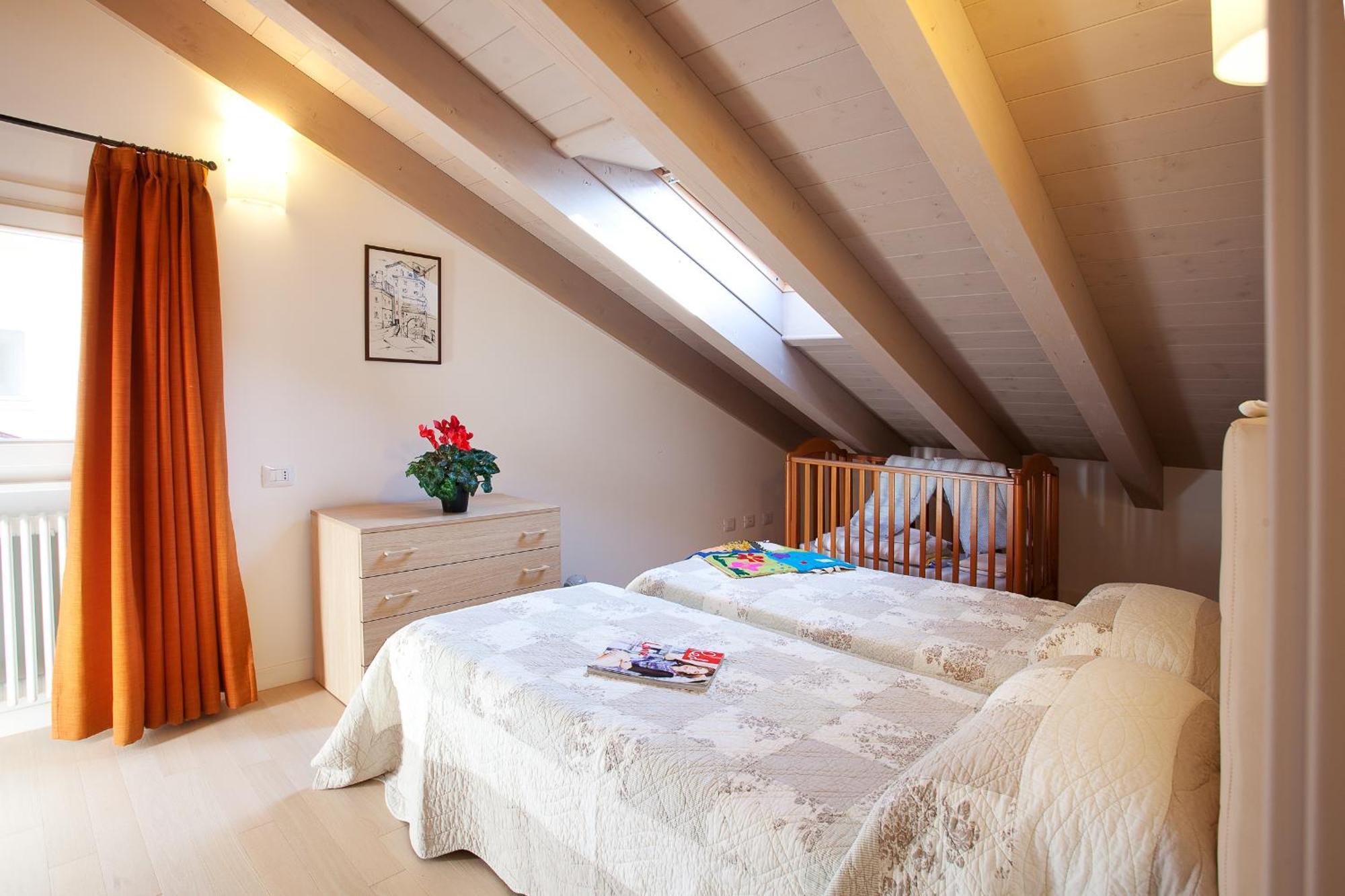 4 Village Centre Lenno Homes With Pool-By Italian Apartments 部屋 写真