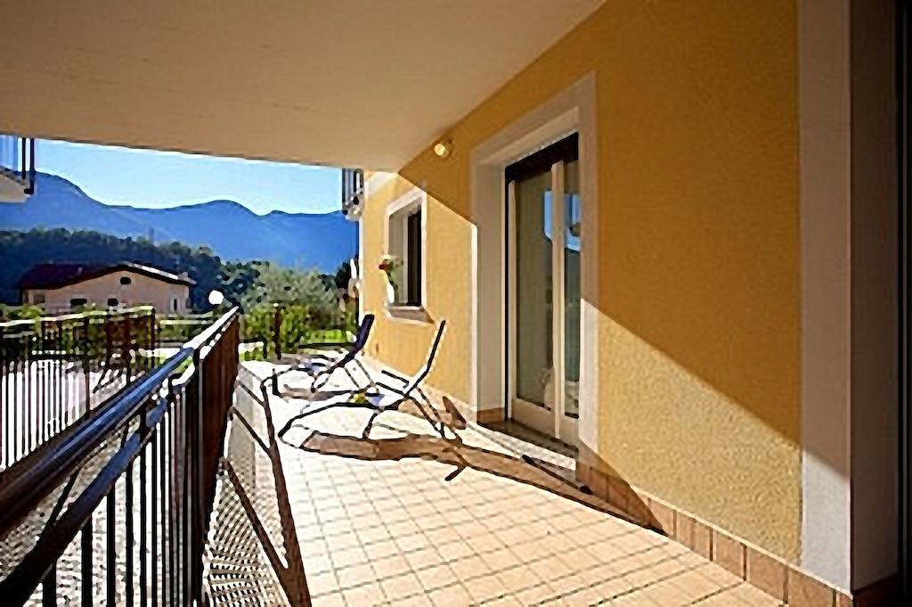 4 Village Centre Lenno Homes With Pool-By Italian Apartments エクステリア 写真